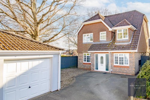 Arrange a viewing for Walnut Close, Taverham, Norwich